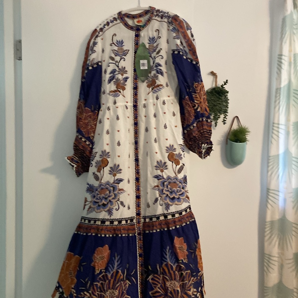 NWT Farm Rio Ainika Floral Embroidered Midi Dress medium - Picture 6 of 11